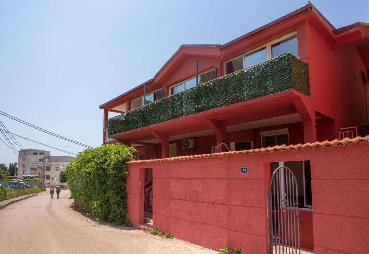Family Apartments Vukcevic Čanj 외부 사진