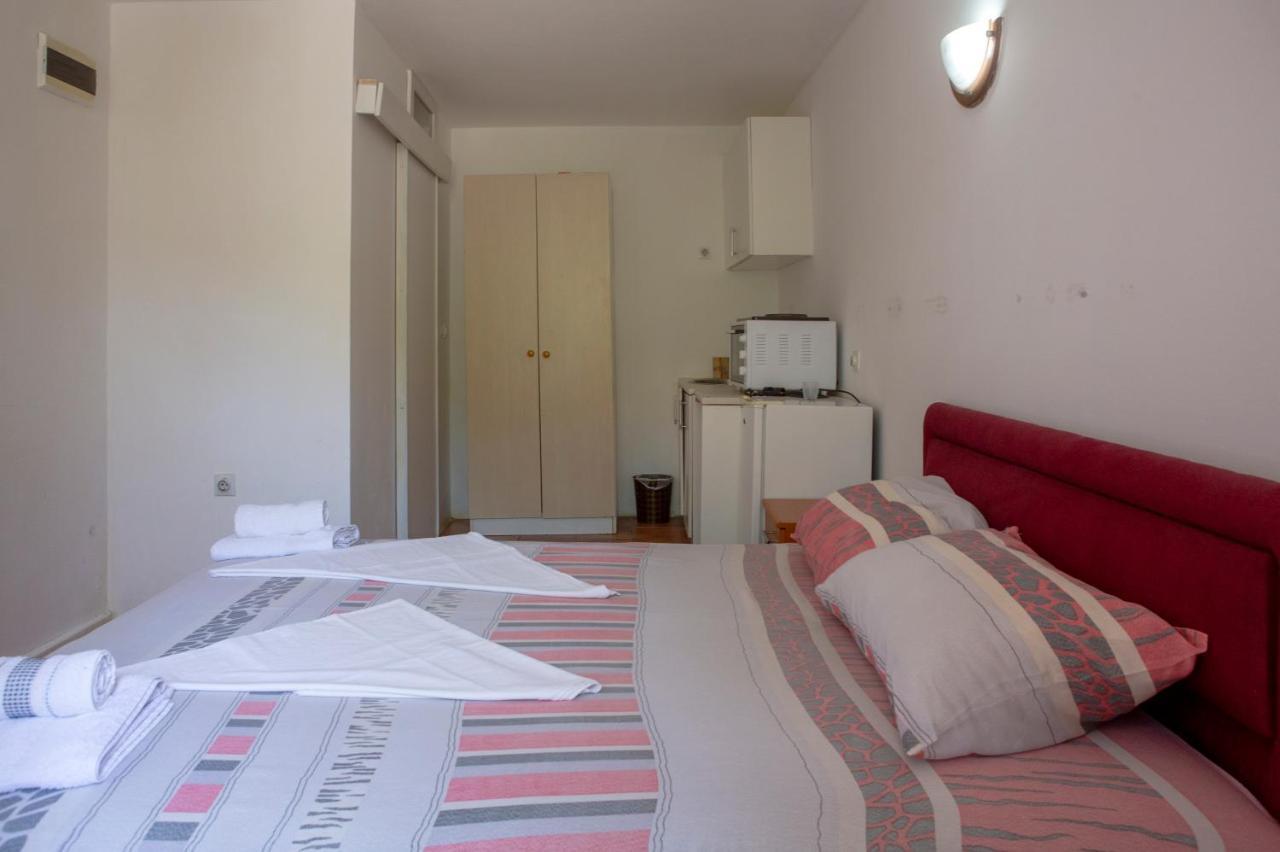 Family Apartments Vukcevic Čanj 외부 사진