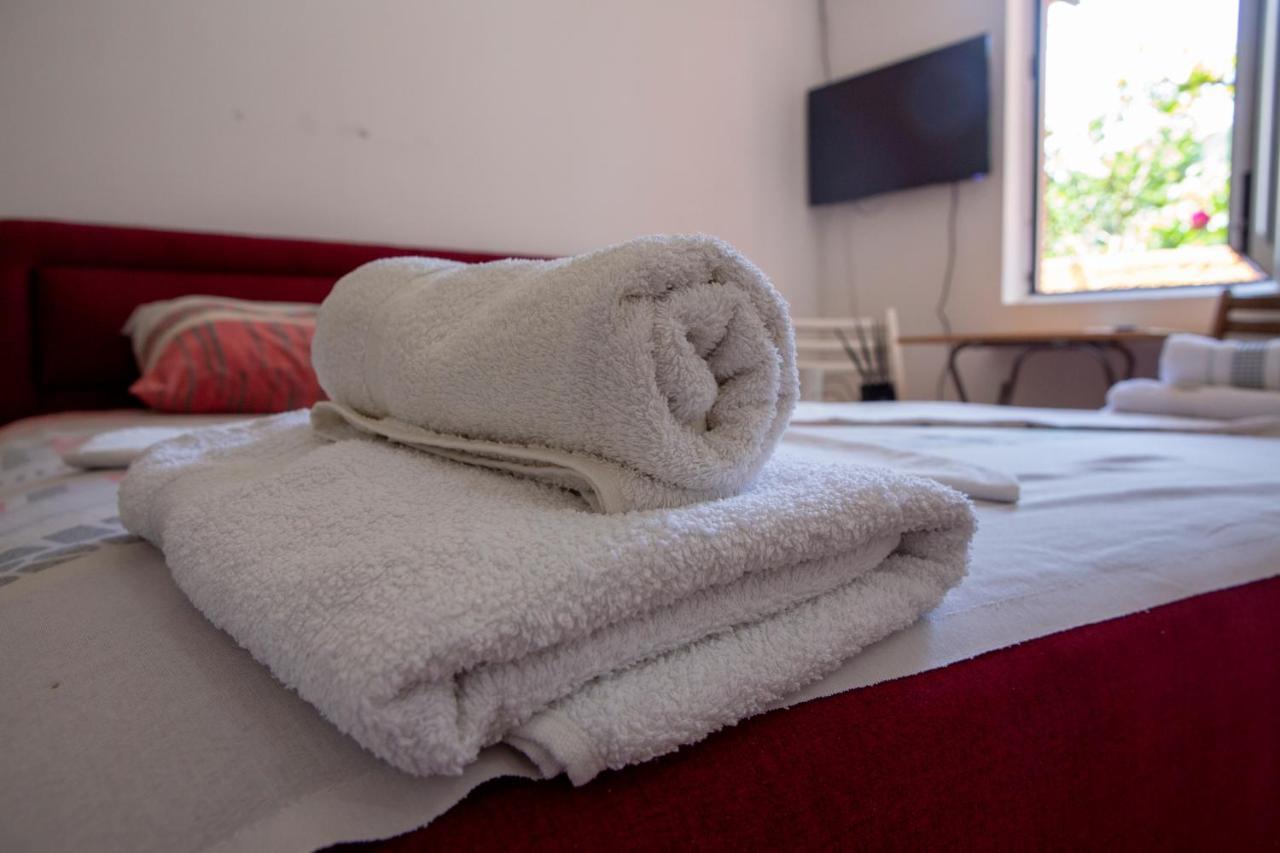Family Apartments Vukcevic Čanj 외부 사진