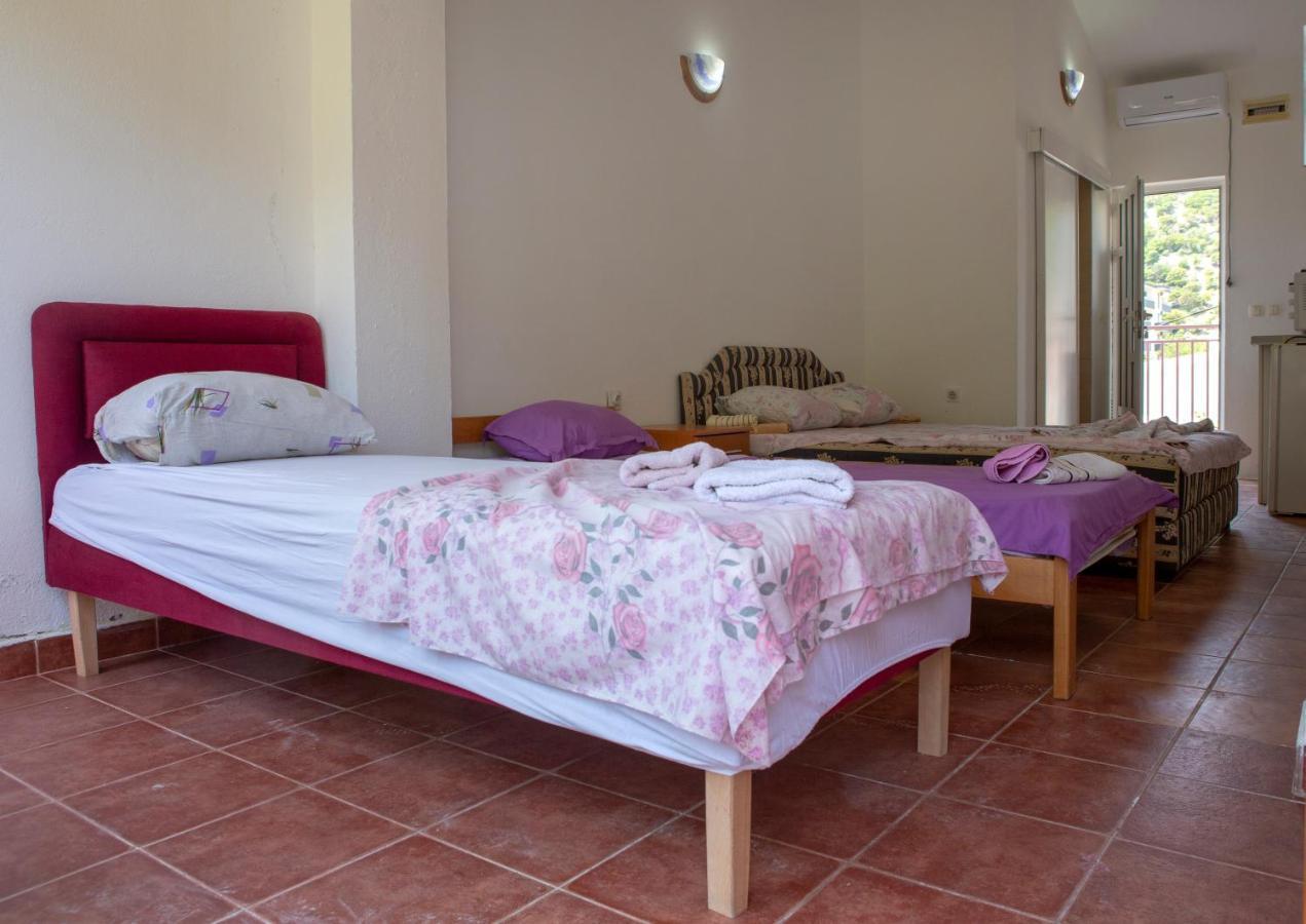 Family Apartments Vukcevic Čanj 외부 사진