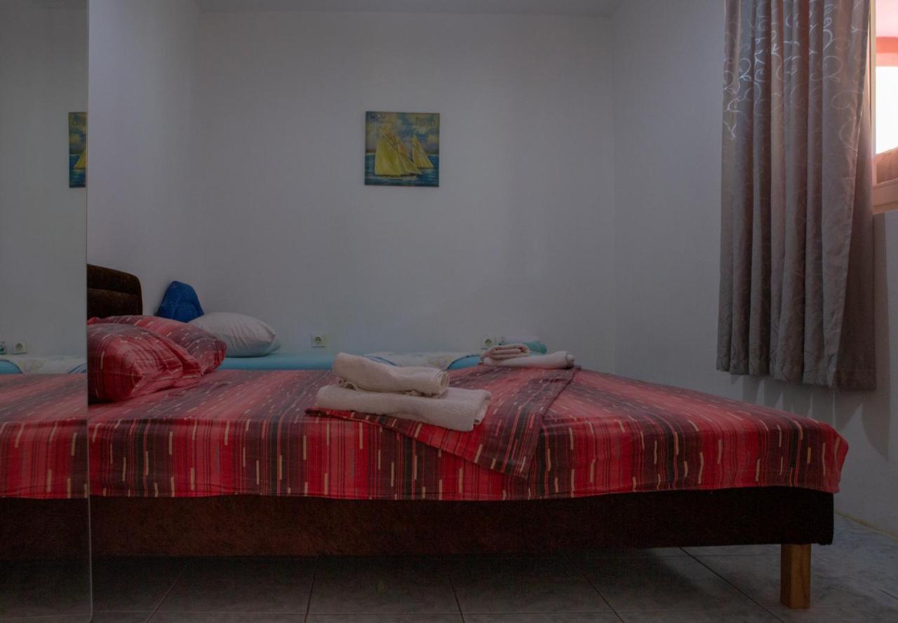 Family Apartments Vukcevic Čanj 외부 사진