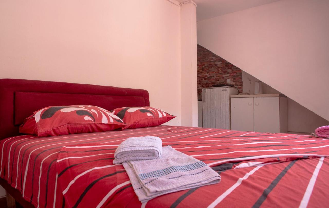 Family Apartments Vukcevic Čanj 외부 사진