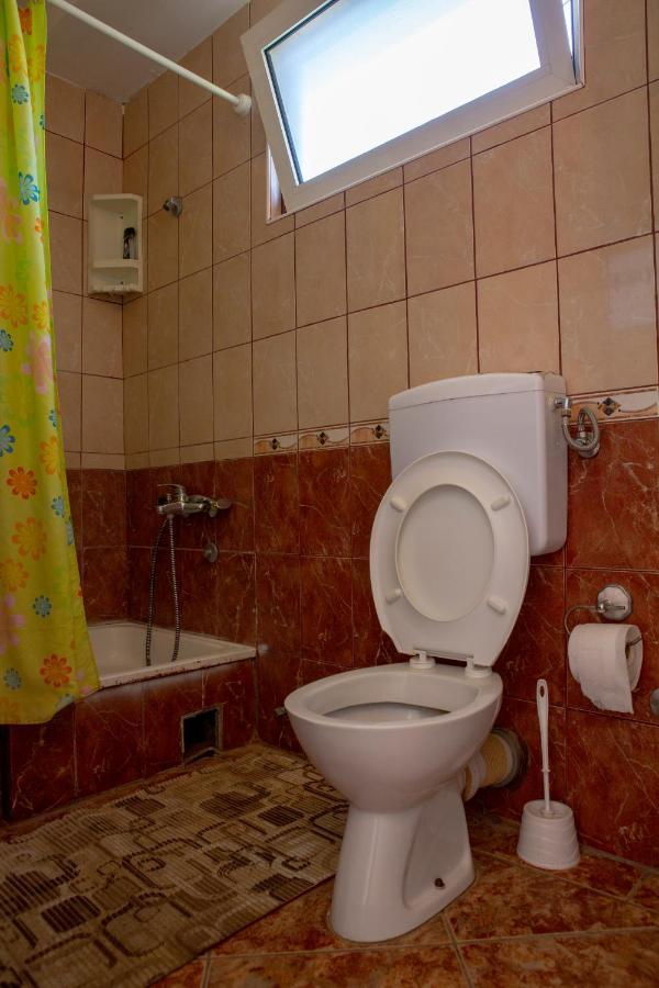 Family Apartments Vukcevic Čanj 외부 사진