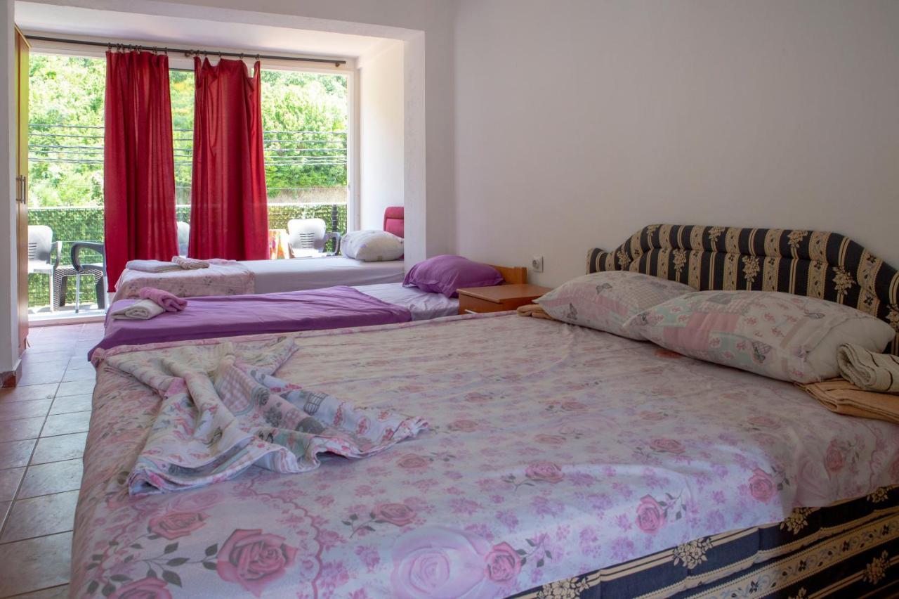 Family Apartments Vukcevic Čanj 외부 사진