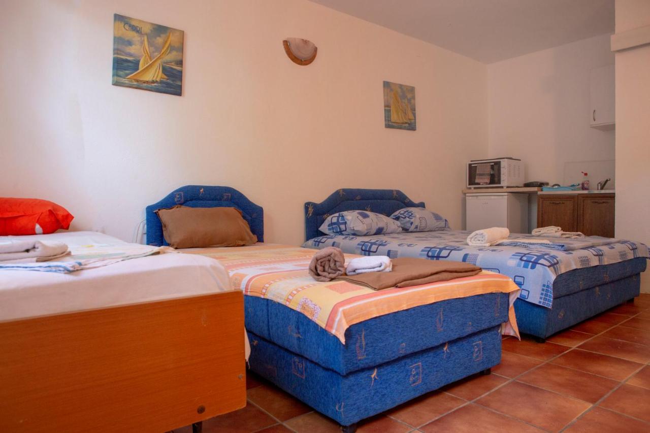 Family Apartments Vukcevic Čanj 외부 사진