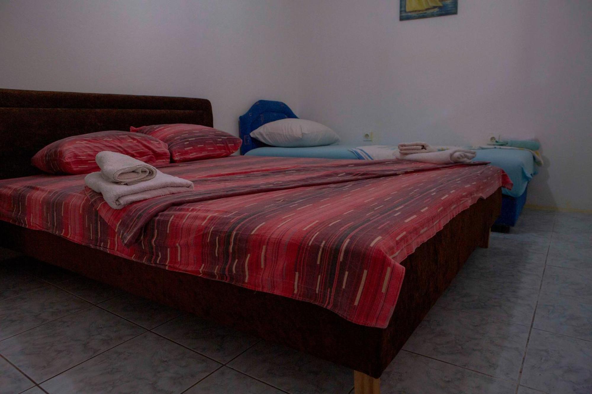 Family Apartments Vukcevic Čanj 객실 사진
